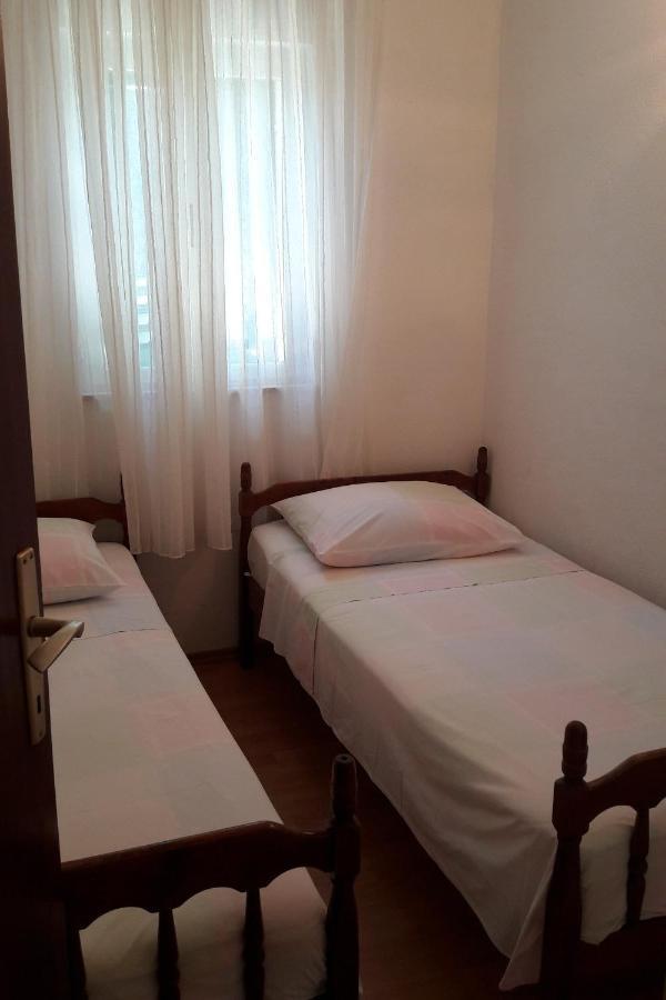 Apartment Bol 13413F Esterno foto