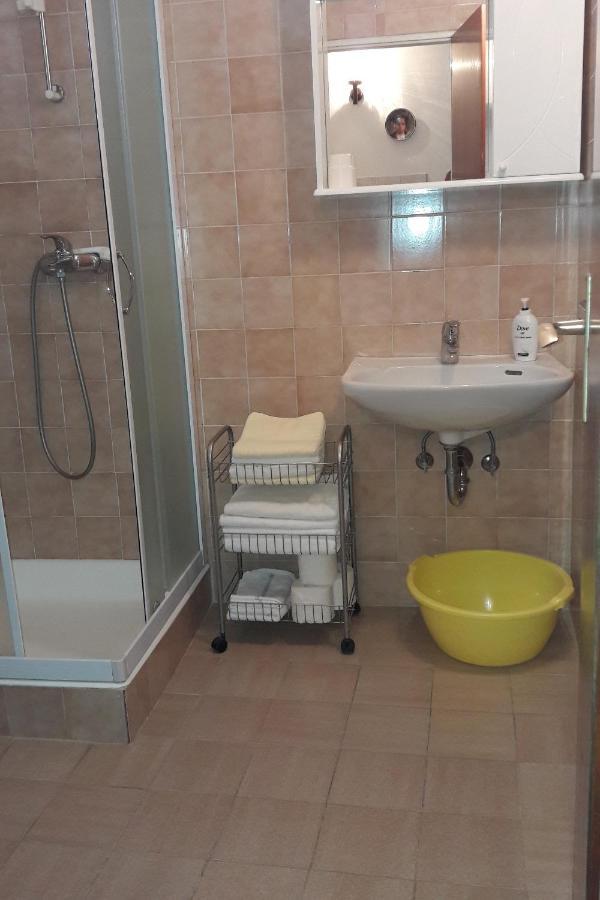 Apartment Bol 13413F Esterno foto