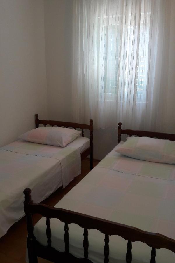 Apartment Bol 13413F Esterno foto