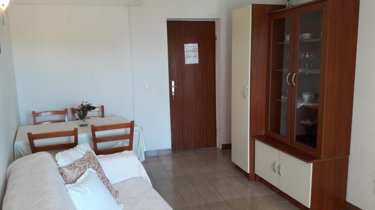 Apartment Bol 13413F Esterno foto